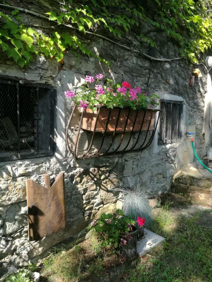 Pra De Mande Guest House Viano Exterior photo